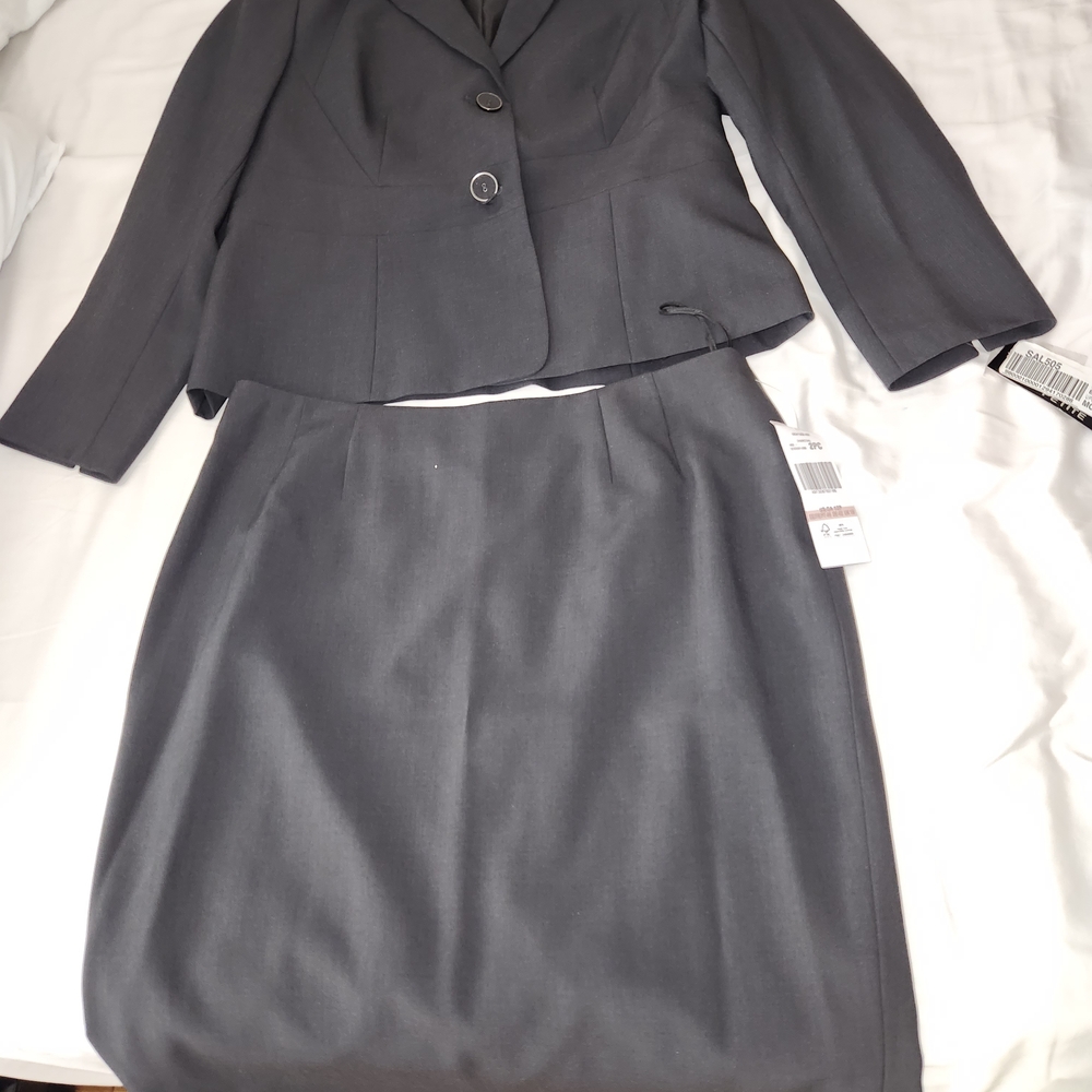 Chic Gray Women's Skirt Set